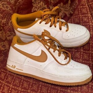 Nike White and Tan Sneakers woman size 5.5 y shoes ,